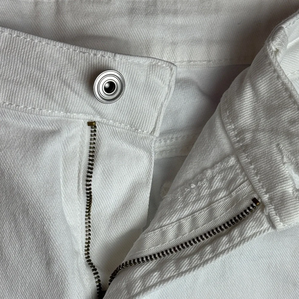 NWOT Celebrity Pink Cuffed White Bermuda Blossom Shorts RE Generation Mid Rise